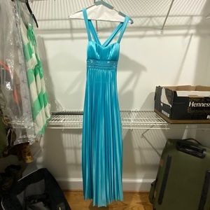Long blue prom dress